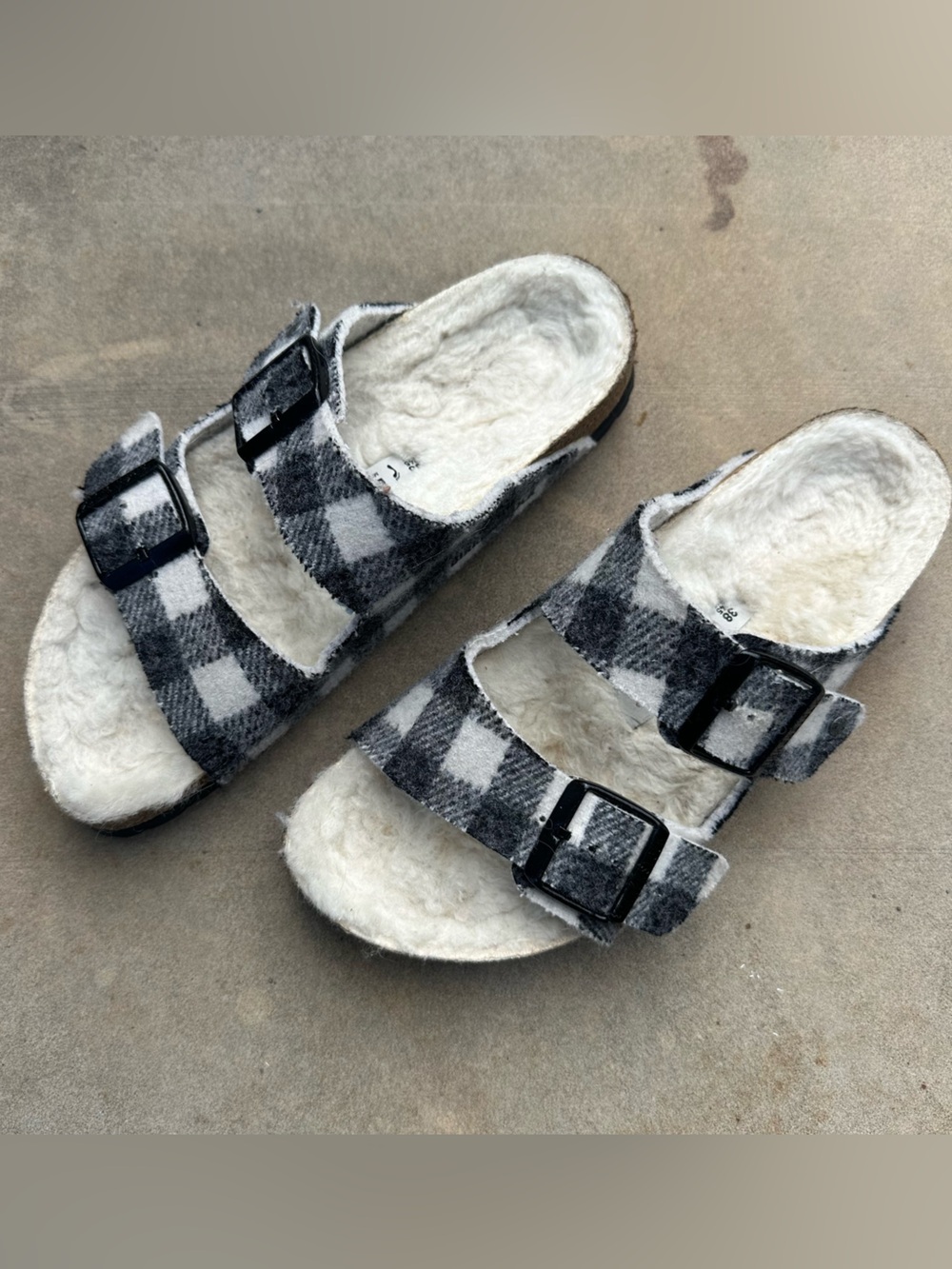 Birkenstock Arizona Shearling Black White Wool Plaid Slide Sandals 38 US 7-7.5